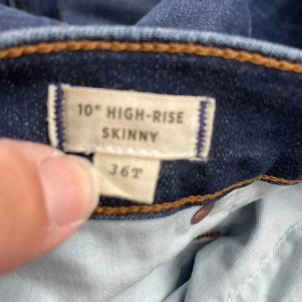 Madewell Skinny Jeans - 10 Inch High-rise • Size 36T (20)• Dark Wash - Picture 6 of 6